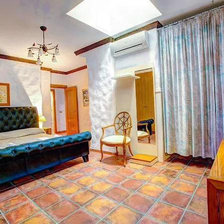Apartamentoslatin.Es Villas * Нерха